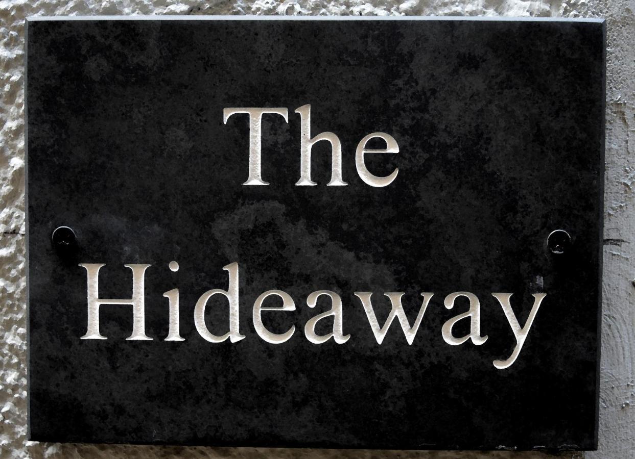 The Hideaway Villa Whitby Exterior photo